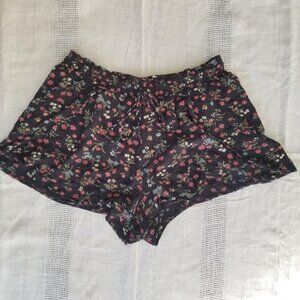 AMERICAN EAGLE FLORAL MINI SHORTS